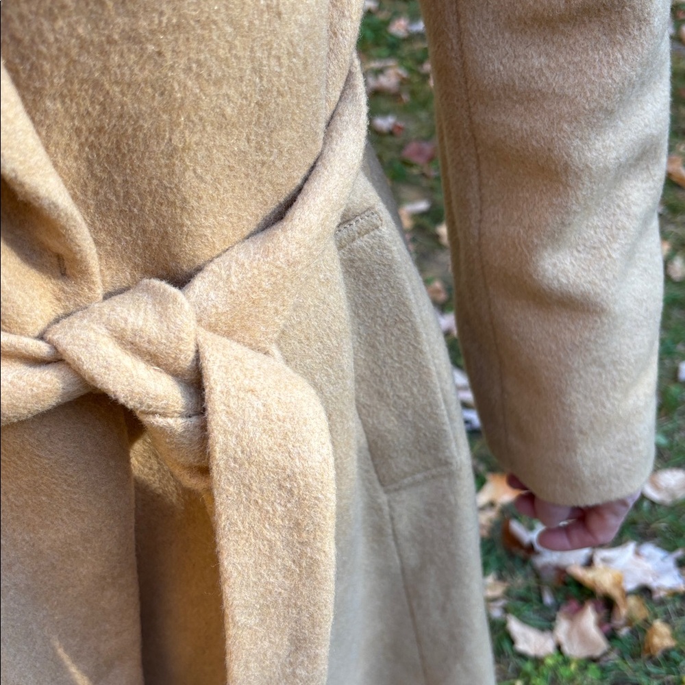 Stylish Tan Belted Coat stunning cashmere wool - Picture 3 of 9
